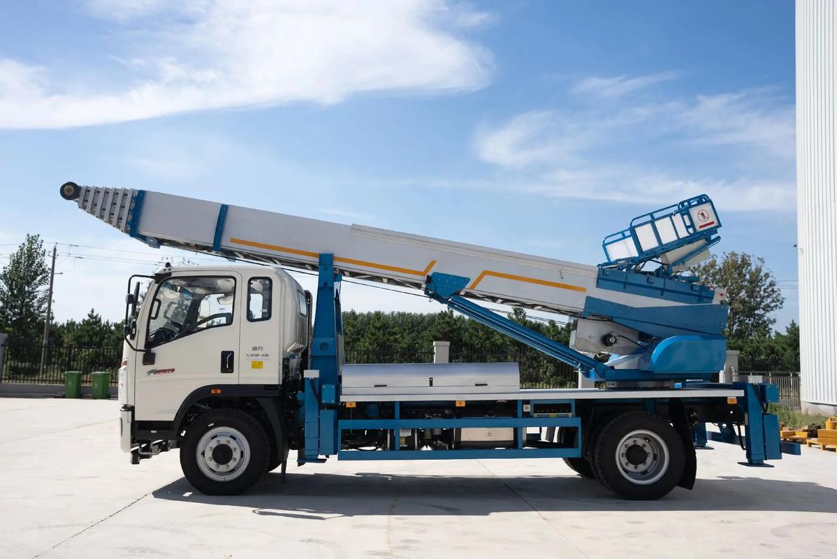 南明云梯上料车租赁费用