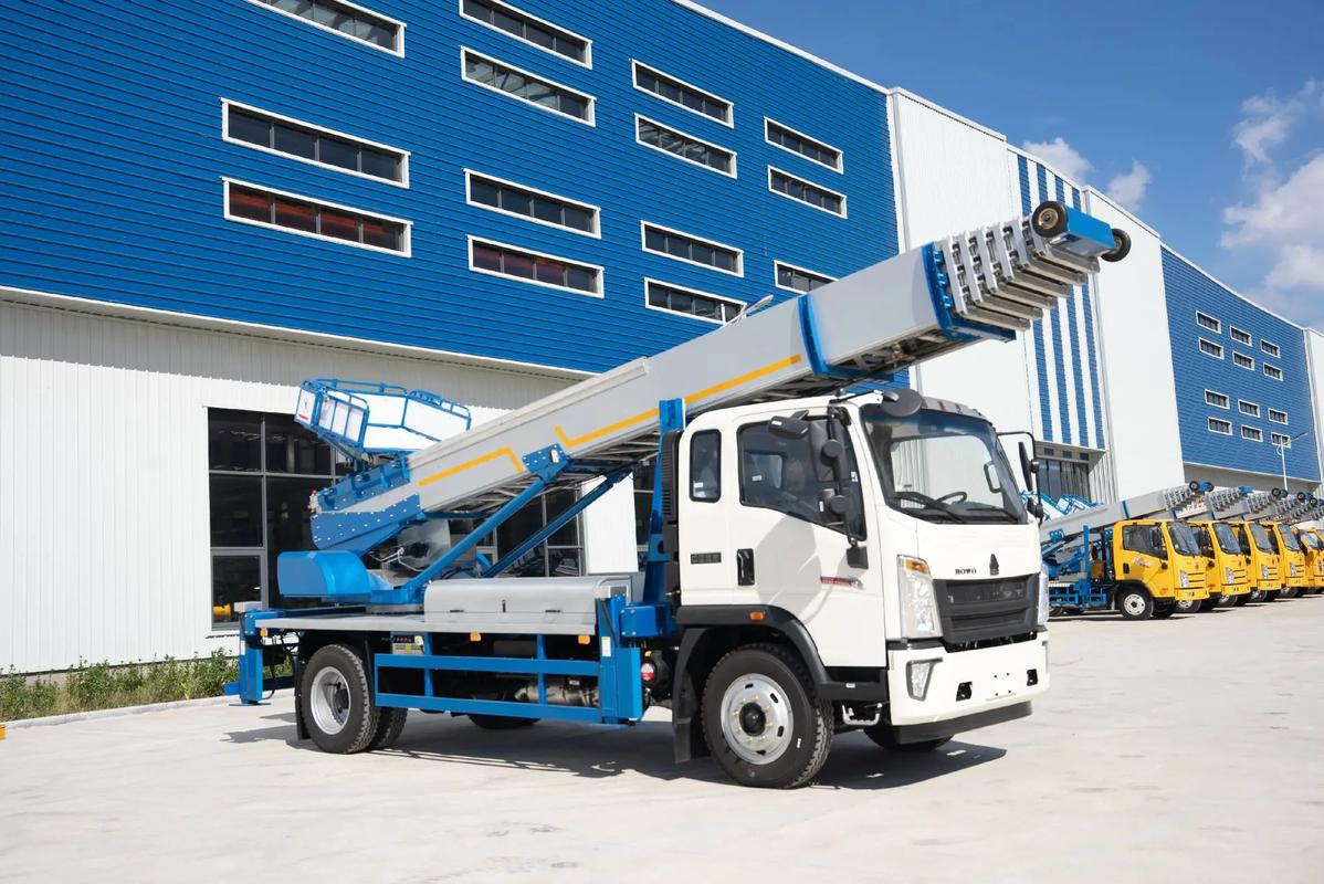 南明出租云梯车高空作业车 建筑垃圾搬运